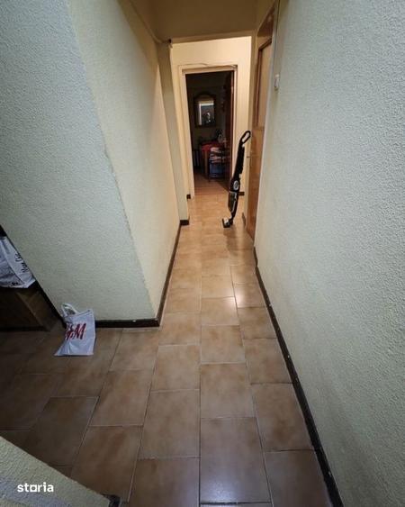 Apartament cu 3 camere, mobilat în Unirii