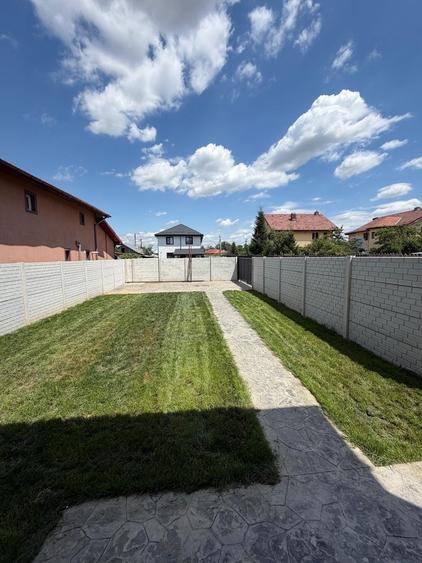 Casă cu 4 camere în Domnești