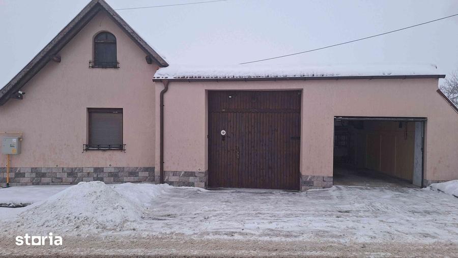 Casă cu 4 camere cu Teren 1350 Mp în Răhău