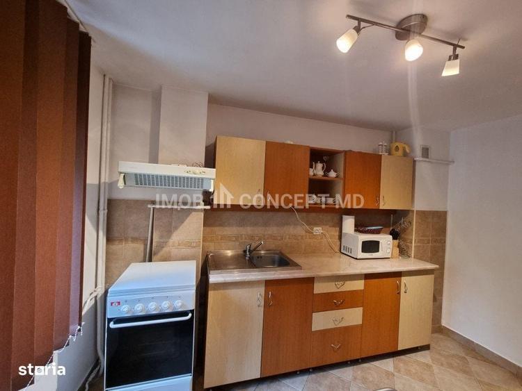 Apartament cu 2 camere decomandat în Republicii