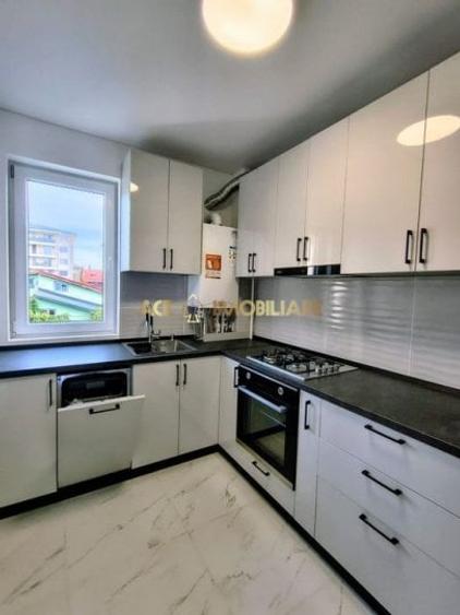 Apartament cu 2 camere semidecomandat, mobilat în Apărătorii Patriei
