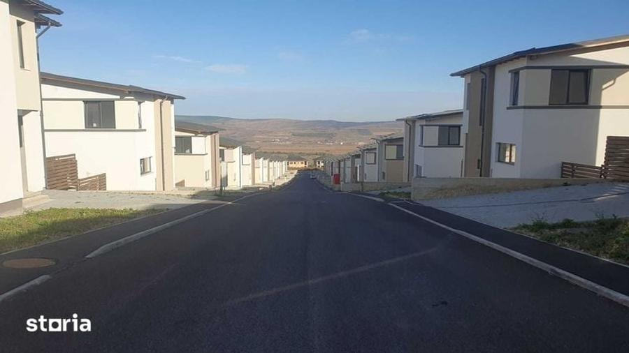 Casă cu 4 camere cu Teren 139 Mp în Apahida