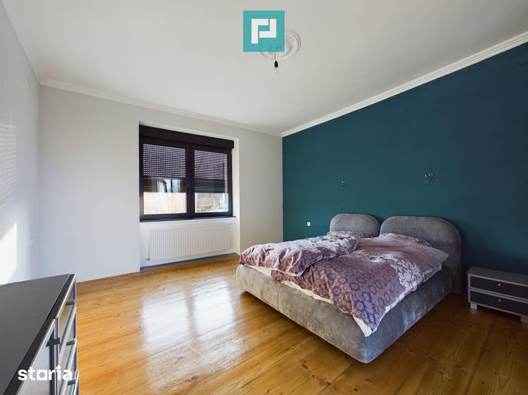 Casă cu 3 camere cu Teren 784 Mp în Periam