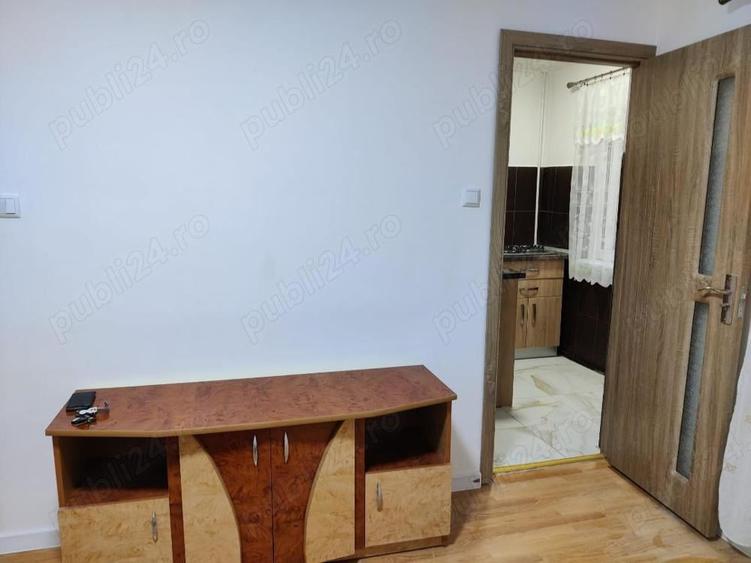 Garsonieră semidecomandată în Peneș Curcanul