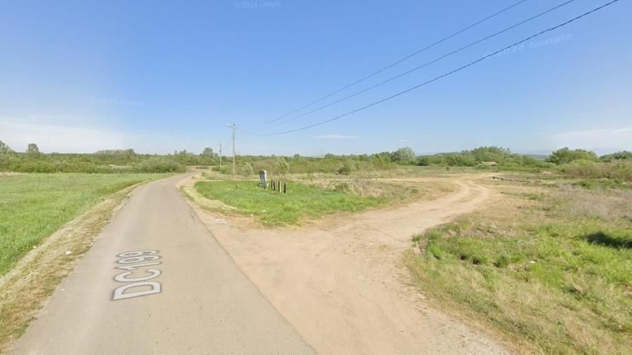 Teren agricol intravilan de 6100 mp, în Holod
