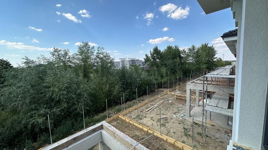 Duplex cu 5 camere cu Canalizare în Moșnița Nouă