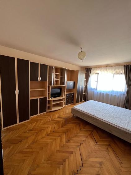 Garsonieră decomandată în Nufărul