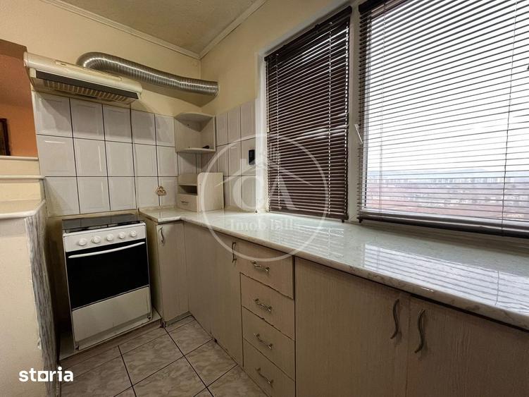 Apartament cu 3 camere decomandat în Nufărul