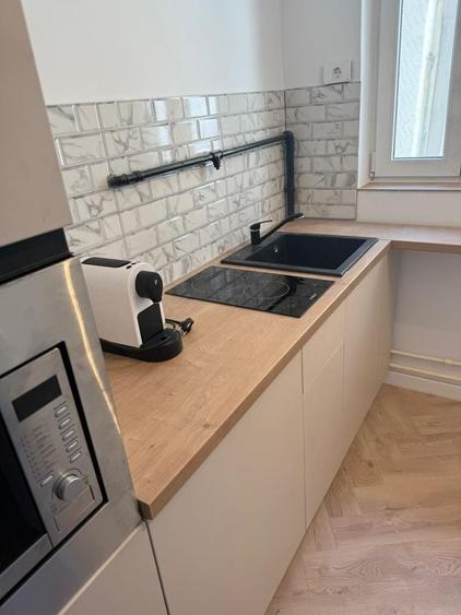 Apartament cu 3 camere semidecomandat în Sala Palatului