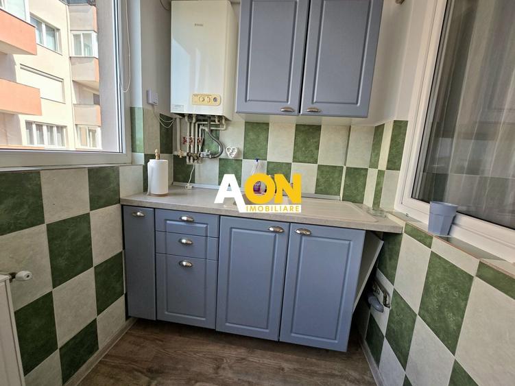 Apartament cu 3 camere decomandat, mobilat în Central