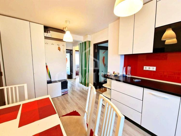 Apartament cu 3 camere decomandat, mobilat în Zorilor
