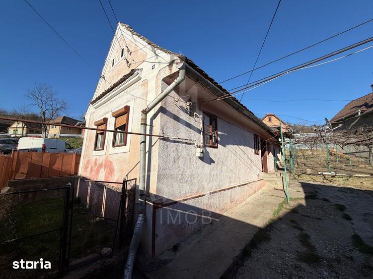 Casă cu 2 camere cu Teren 259 Mp în Central