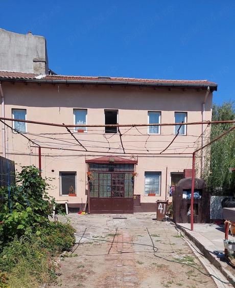 Casă cu 5 camere cu Teren 322 Mp în Cantemir