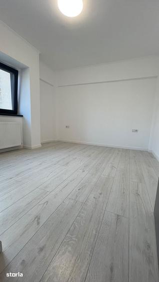 Apartament cu 3 camere RENOVAT Zona CENTRALA Etaj INTERMEDIAR - 12
