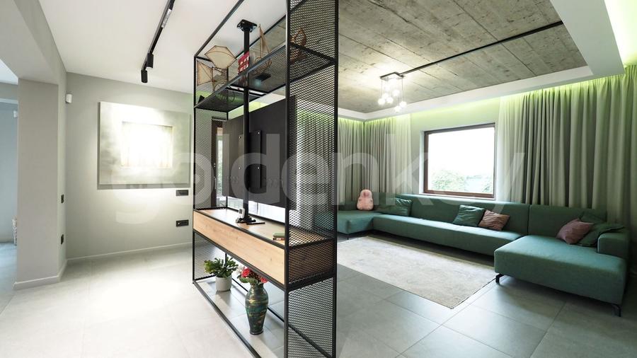 Casă individuală cu 6 camere cu Canalizare în Odăi