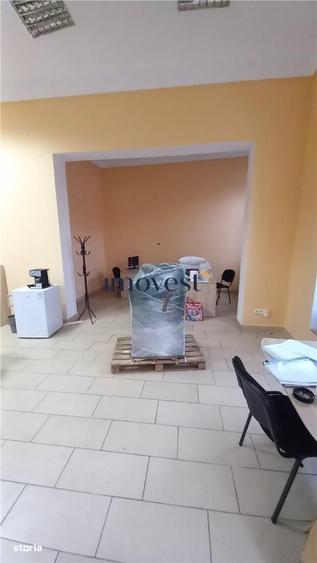 Spațiu comercial, de 120 mp, în Central