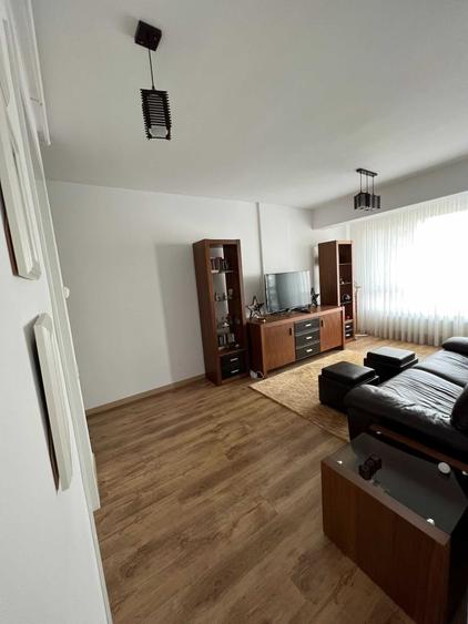 Apartament cu 2 camere decomandat în Exterior Vest