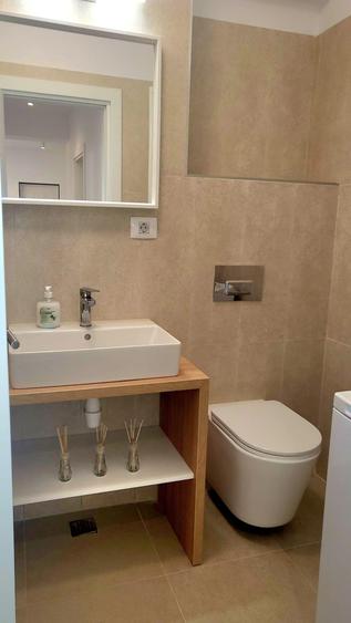 Apartament cu 3 camere decomandat în Străulești