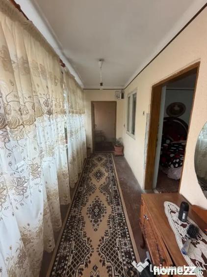 Casă cu 4 camere cu Teren 250 Mp în Podari