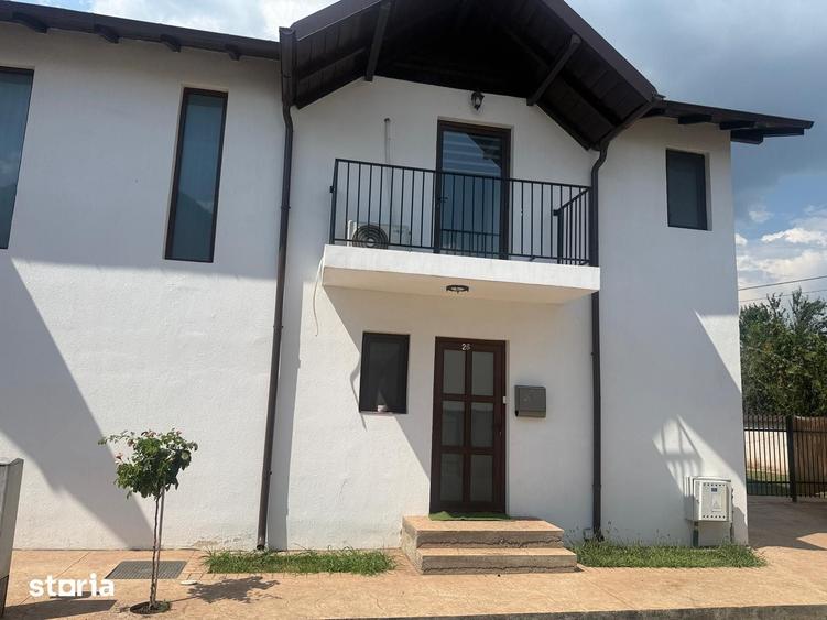 Casă cu 4 camere cu Teren 250 Mp în Ulmi