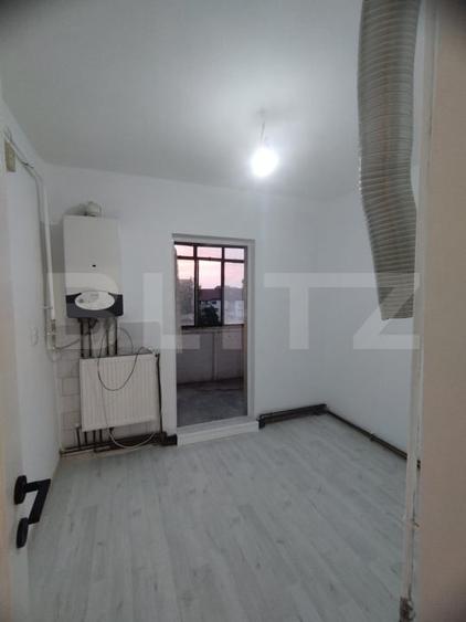 Apartament cu 3 camere decomandat în Tomești