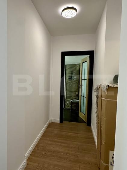 Apartament cu 3 camere semidecomandat, mobilat în Florești