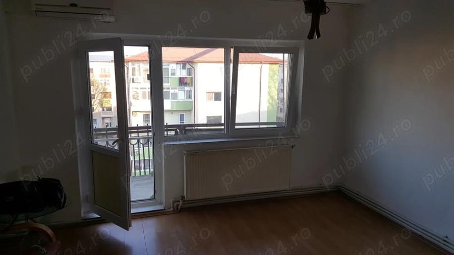 Apartament cu 2 camere semidecomandat în Mircea-Vodă