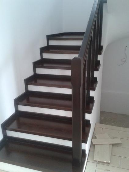 Casă individuală cu 5 camere cu Teren 650 Mp în Odăi