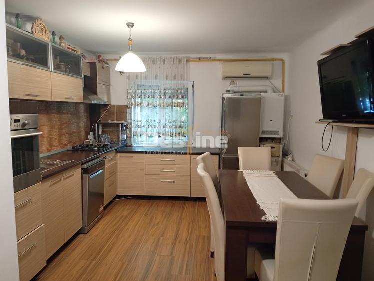 Apartament cu 4 camere decomandat, mobilat în 1 Mai