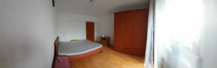 Camera disponibila in apartament de 3 camere pentru un baiat - 1