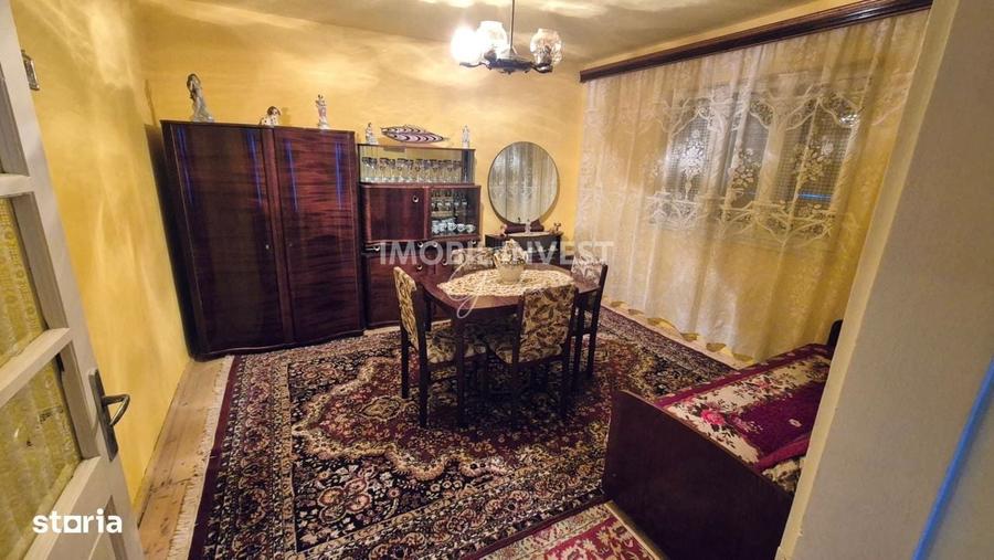 Casă cu 4 camere cu Teren 800 Mp în Teiu