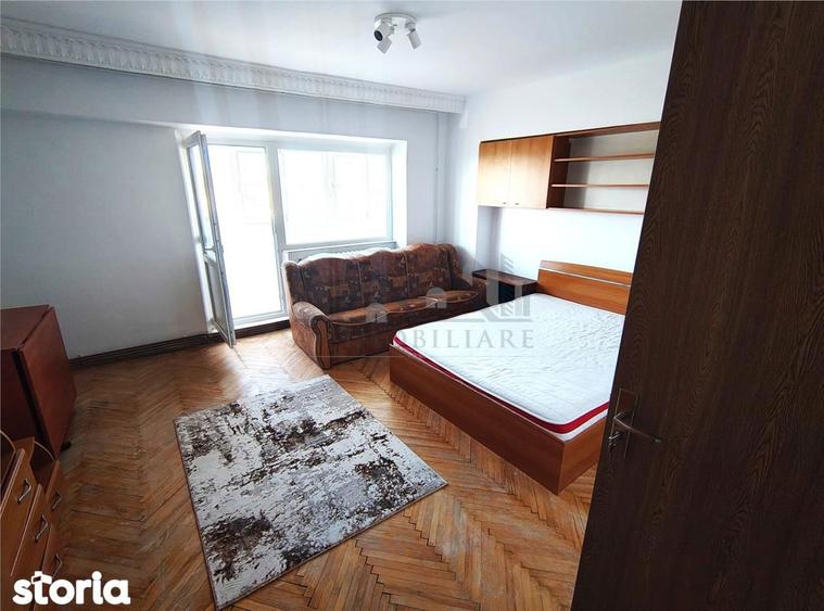 Garsonieră decomandată, mobilată în Cug