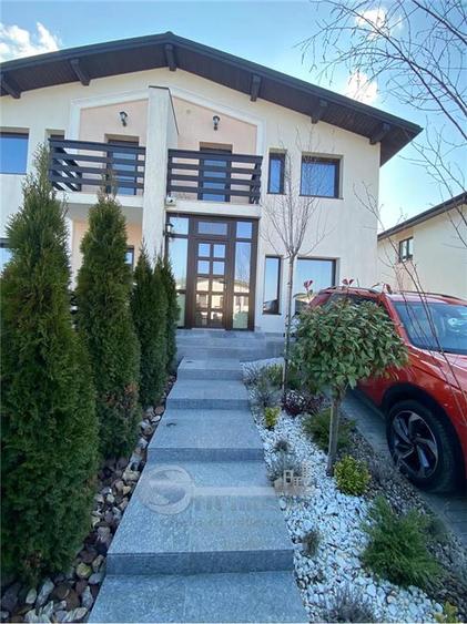 Duplex cu 4 camere cu Teren 250 Mp în Bucium