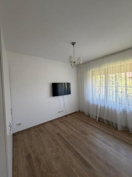 Casă individuală cu 4 camere cu Canalizare în Balotești
