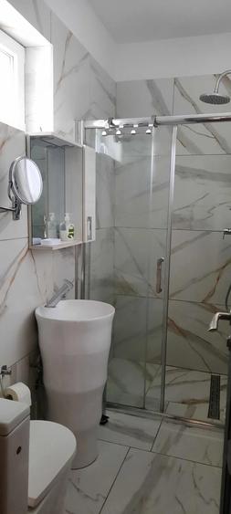 Apartament cu 3 camere decomandat în 15 Noiembrie