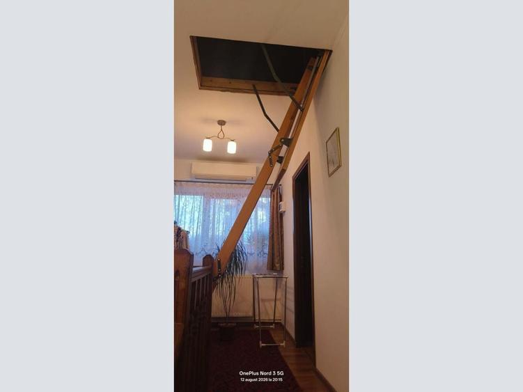 Casă individuală cu 3 camere cu Canalizare în Lacul Tei