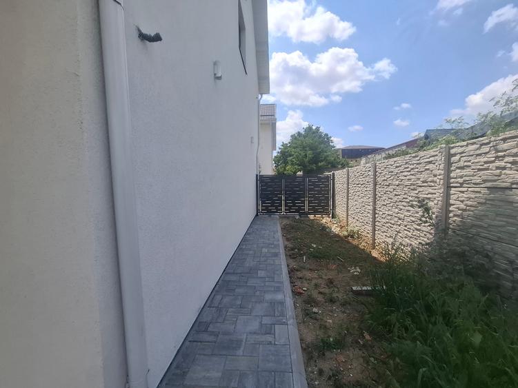 Casă individuală cu 4 camere cu Canalizare în Bragadiru