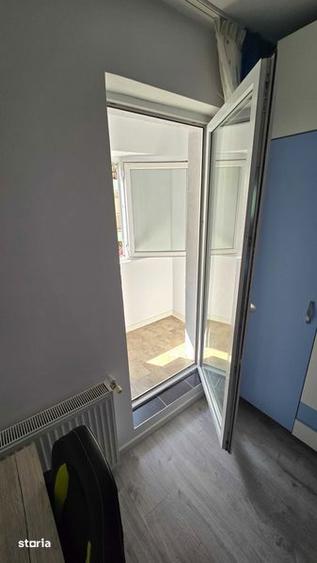 Apartament cu 3 camere decomandat în Florești