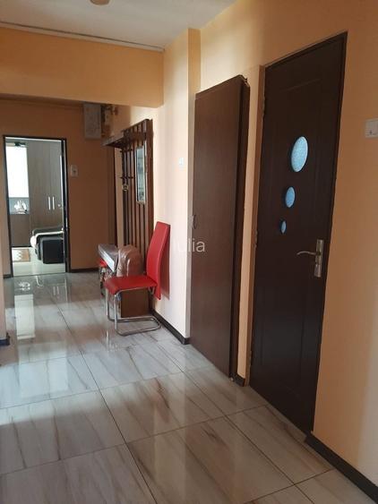 Inchiriez apartament