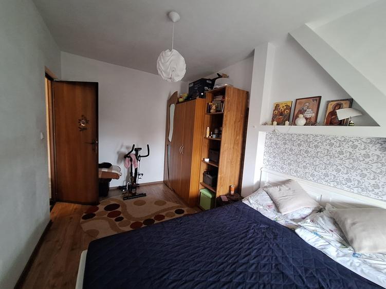 Apartament cu 2 camere semidecomandat, mobilat în Girocului