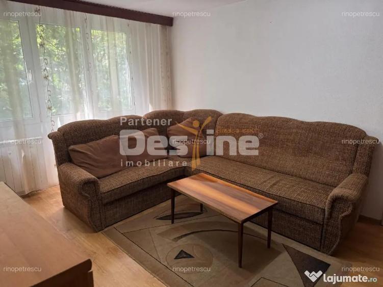 Apartament cu 3 camere semidecomandat în Central