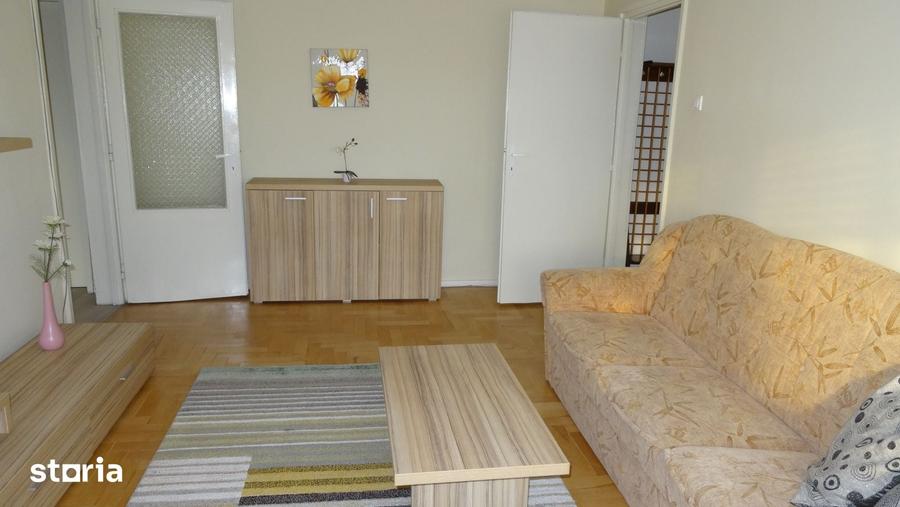 Apartament cu 3 camere semidecomandat în Olimpia-Stadion