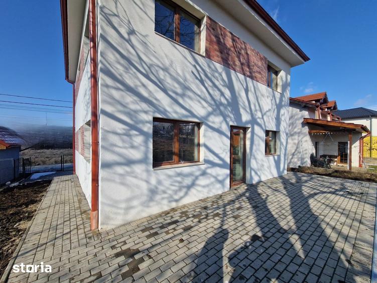 Casă cu 4 camere cu Teren 700 Mp în Apahida