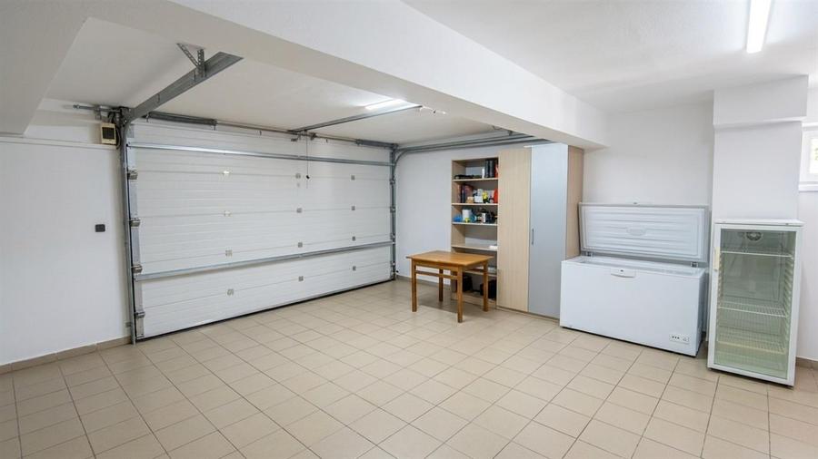 Casă cu 4 camere cu Teren 934 Mp în Sântandrei