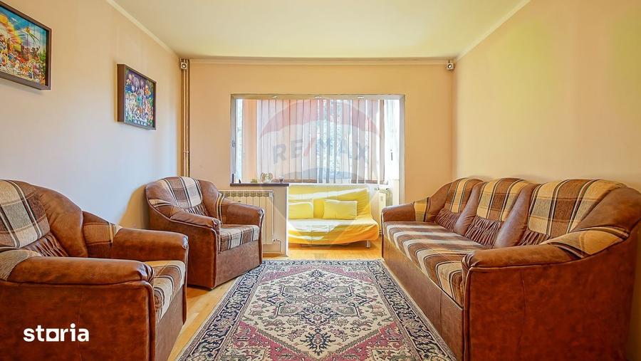 Apartament cu 2 camere semidecomandat, mobilat în Est