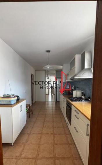 Apartament cu 3 camere decomandat în Vatra Luminoasă