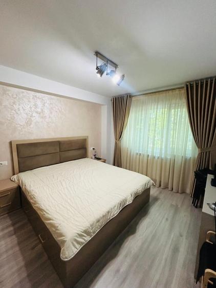 Apartament cu 2 camere semidecomandat, mobilat în Sud