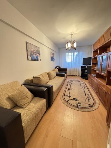 Apartament cu 3 camere decomandat, mobilat în Dâmbul Rotund