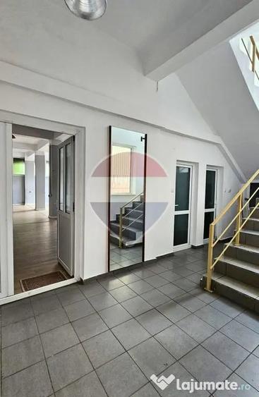 Spațiu comercial, de 120 mp, în Central