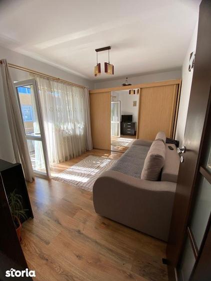 Apartament 3 camere, terasa, strada Pietroasa - 1